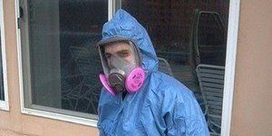 Mold Removal Tech Extracting Spores